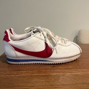 Nike White and Red Sneakers
